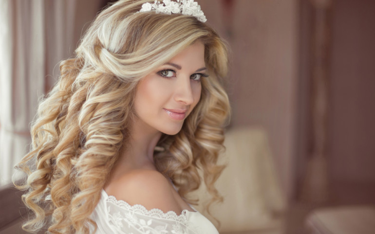 Coiffure De Cérémonie Le Cheveu Qui Vole